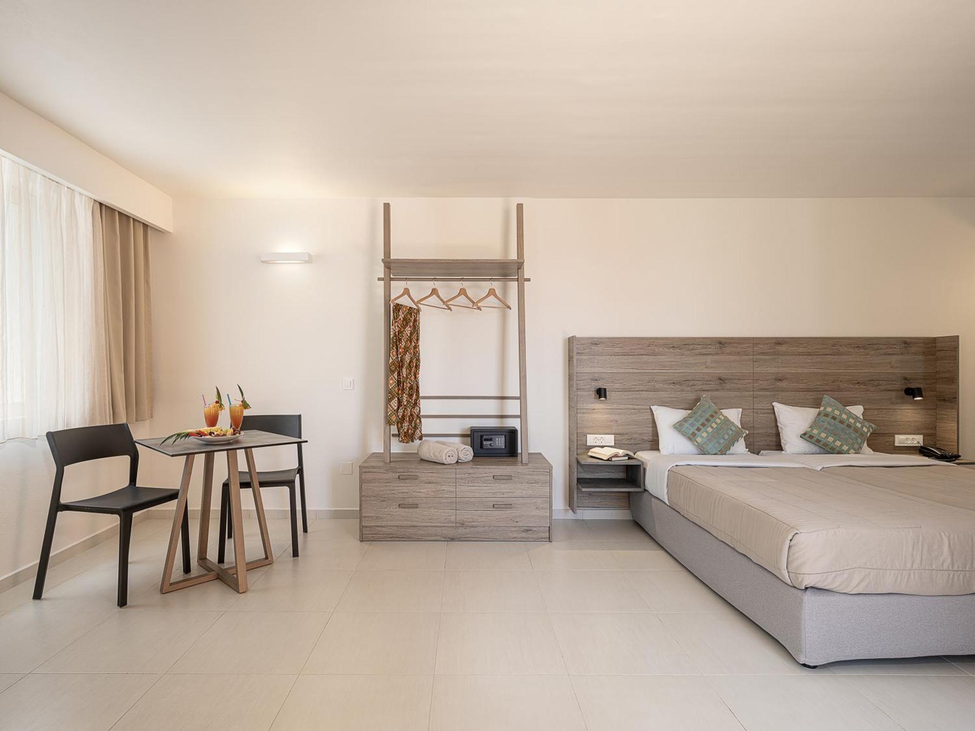 Stefan Village Hotel Agia Marina 외부 사진